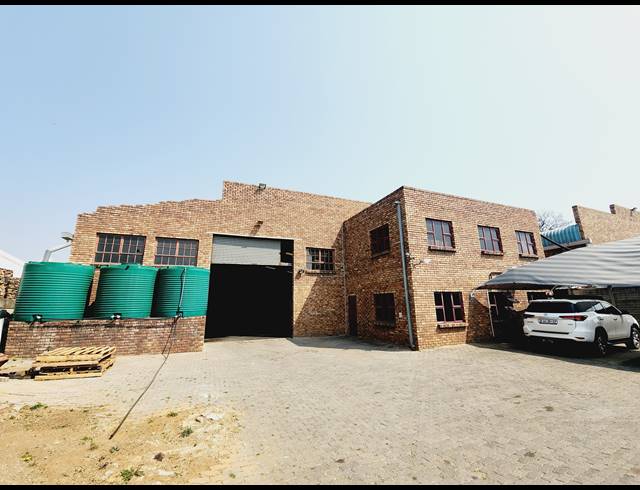 872M² WAREHOUSE FOR SALE IN KYA SANDS